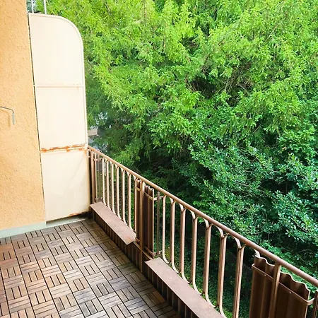 Center Flats With Balcony - Rigi 아파트