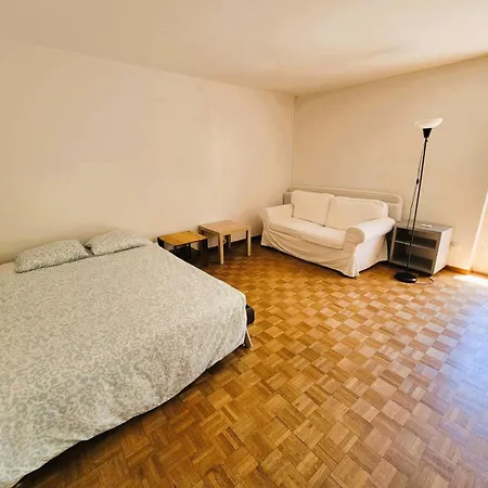 Center Flats With Balcony - Rigi